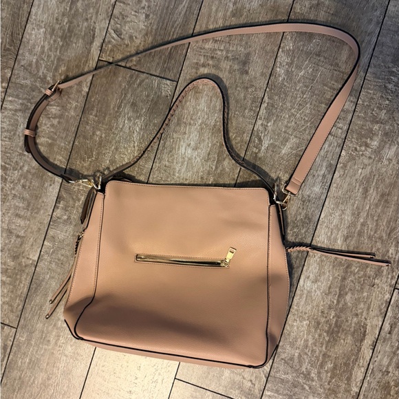 NWOT Malibu Skye Claire Hobo Handbag with Whipstitching Detail Handle, Nude, NEW - Picture 2 of 5